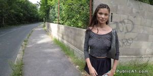 Natural huge tits hottie bangs outdoor in public